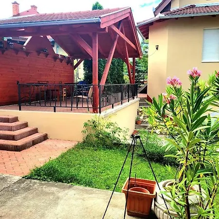 Zoe Apartman Apartment *